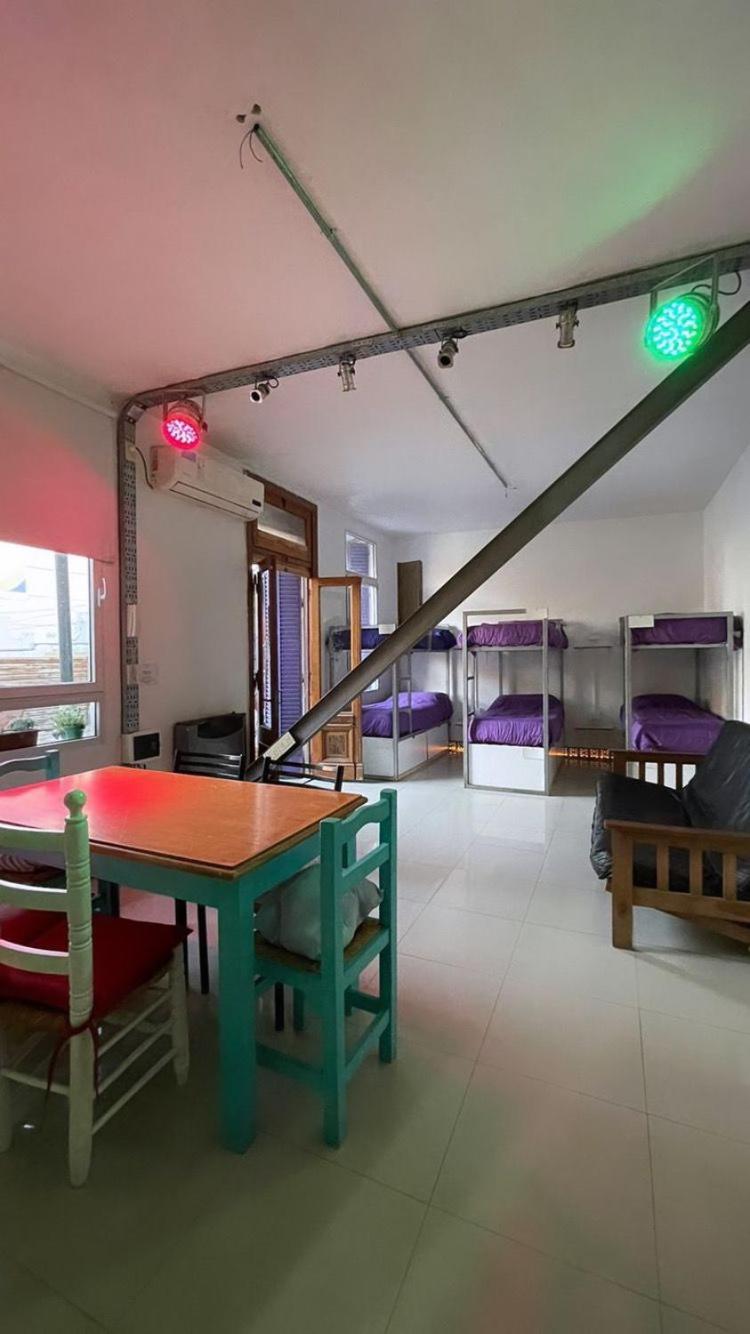 High Hostel Росарио Экстерьер фото