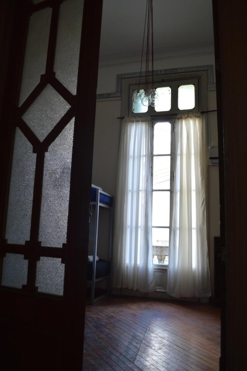 High Hostel Росарио Экстерьер фото