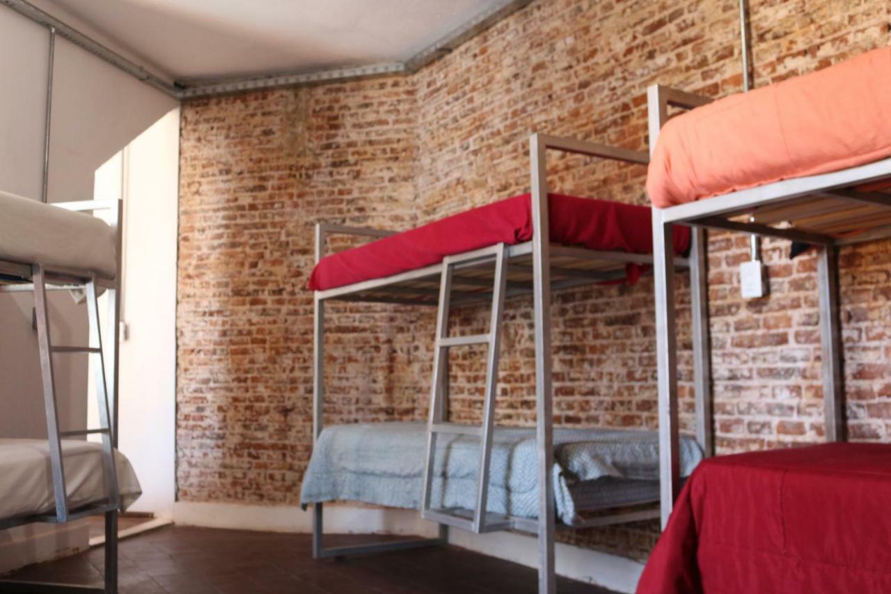 High Hostel Росарио Экстерьер фото